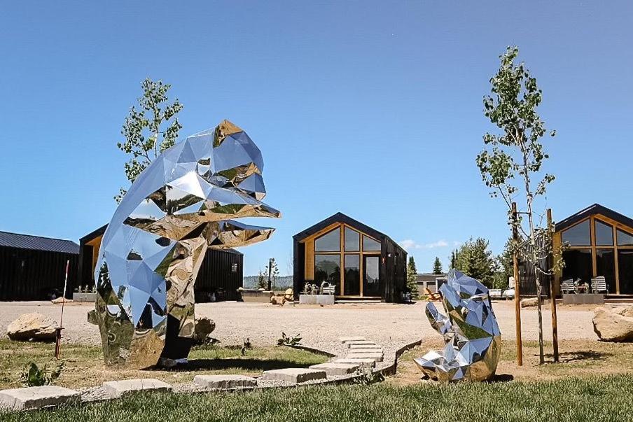 Yellowstone Peaks Hotel Island Park Exterior photo